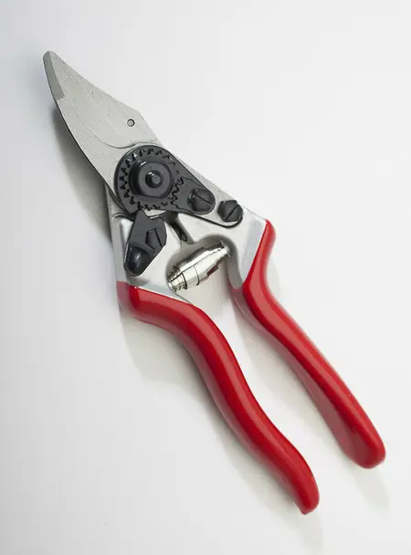 Superior 8" Hand Pruner with Replacement Blade