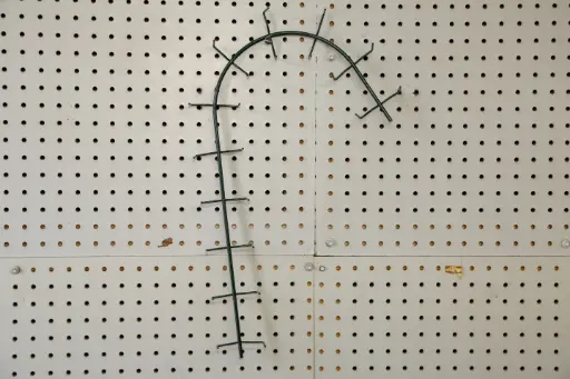 [18CLCCR-25] 18" CLAMP CANDY CANE (RIGHT) BUNDLE OF 25